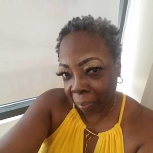 Meet your Posher, Gloria